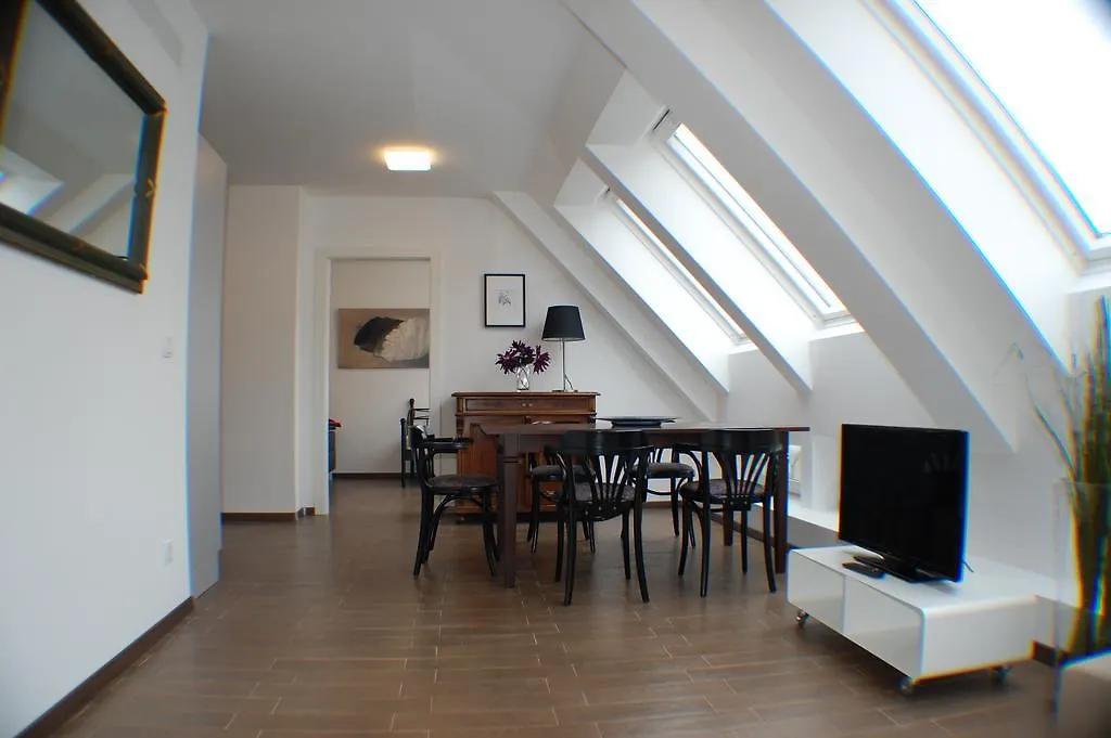 Alga Apartments Am Westbahnhof Viena