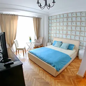 rezervați aici